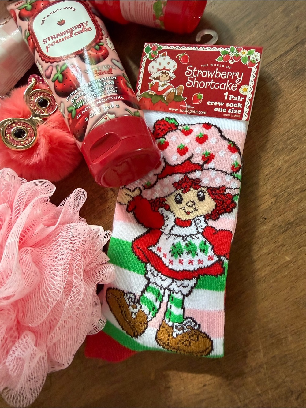 Strawberry bundle - Picture 6 of 6